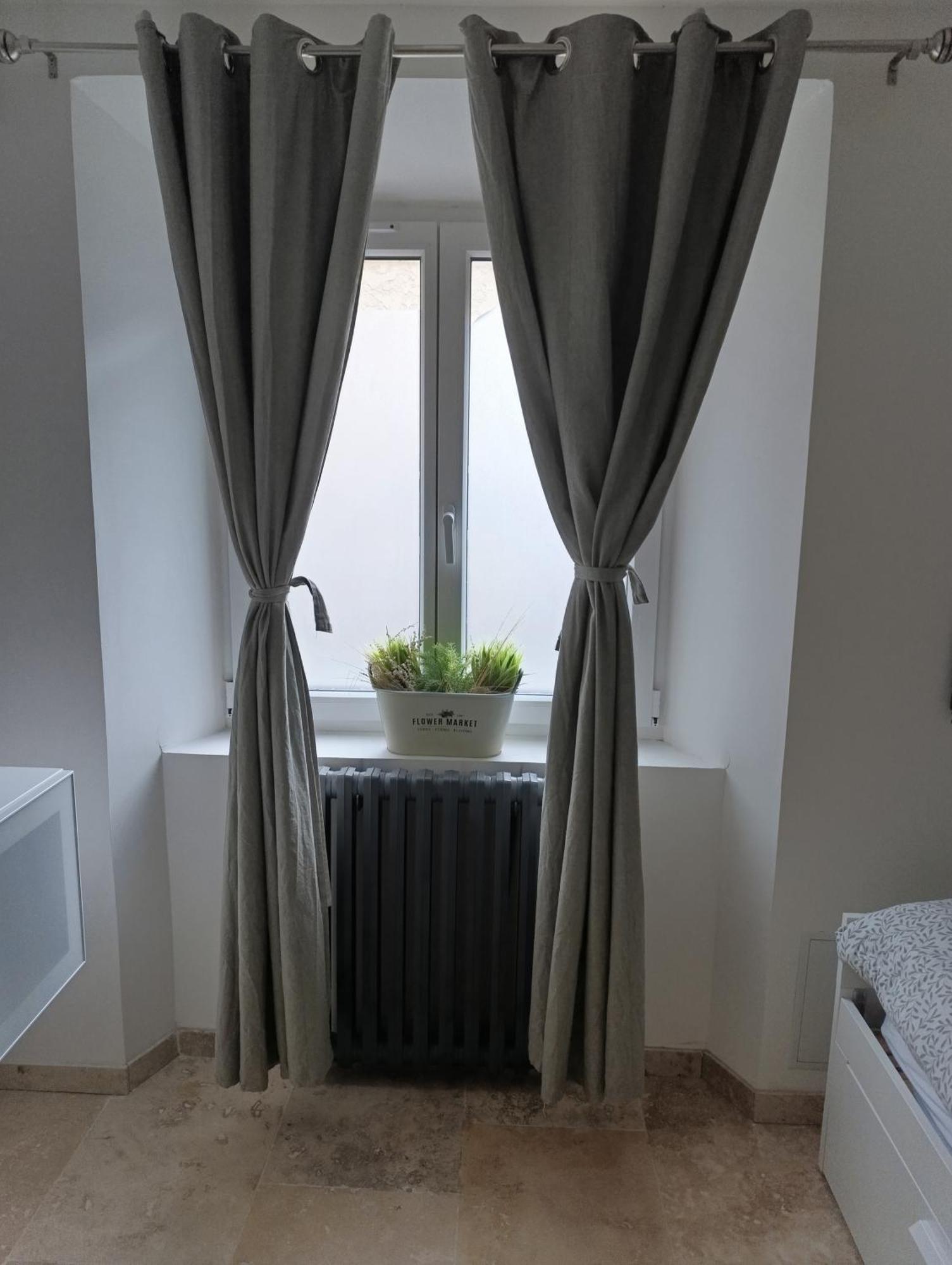 Logement Le Gabian Ampus Екстер'єр фото